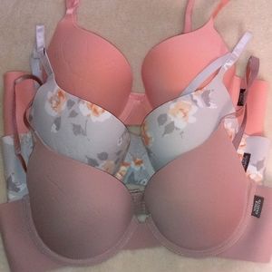 Vince Camuto 36B bras